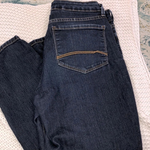 NYDJ size 8 ankle Jeans - Picture 9 of 9
